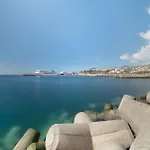 Safira Suites 302